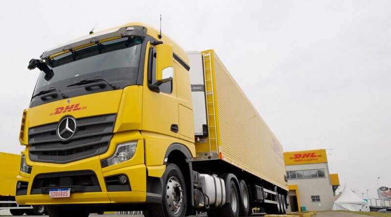 DHL Supply Chain adquire 75 caminhões Mercedes-Benz para o transporte de cargas